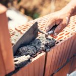 Je jar ideálne obdobie na stavbu domu?