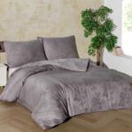 Spite ako králi v damaskových posteľných obliečkach